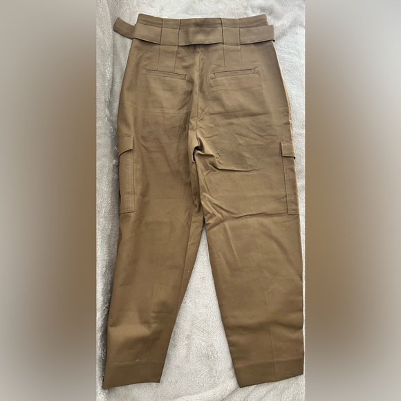 Banana Republic Belted Pleated Cargo Pants - Picture 2 of 4